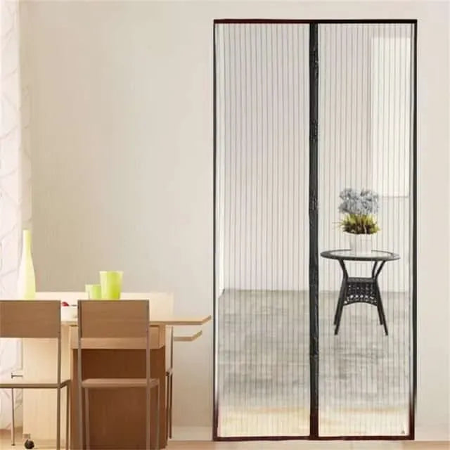 Hands-Free Retractable Magic Mesh Screen Door – Magnetic Closure, Easy Install, Keeps Bugs Out